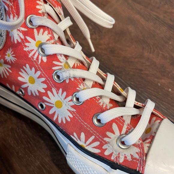 Daisy Converse Chuck Taylor Platform High Tops - Picture 7 of 14